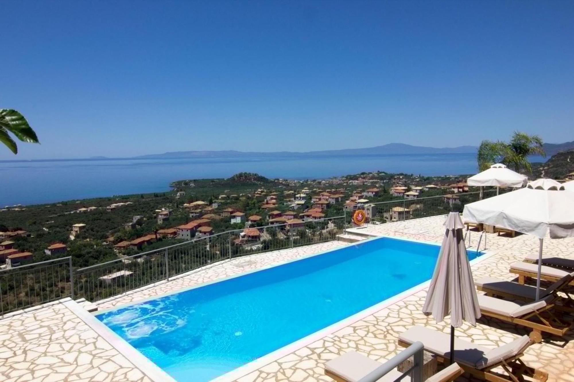 Irini Villa By Elrin Villas Mani Neokhorion  Bagian luar foto