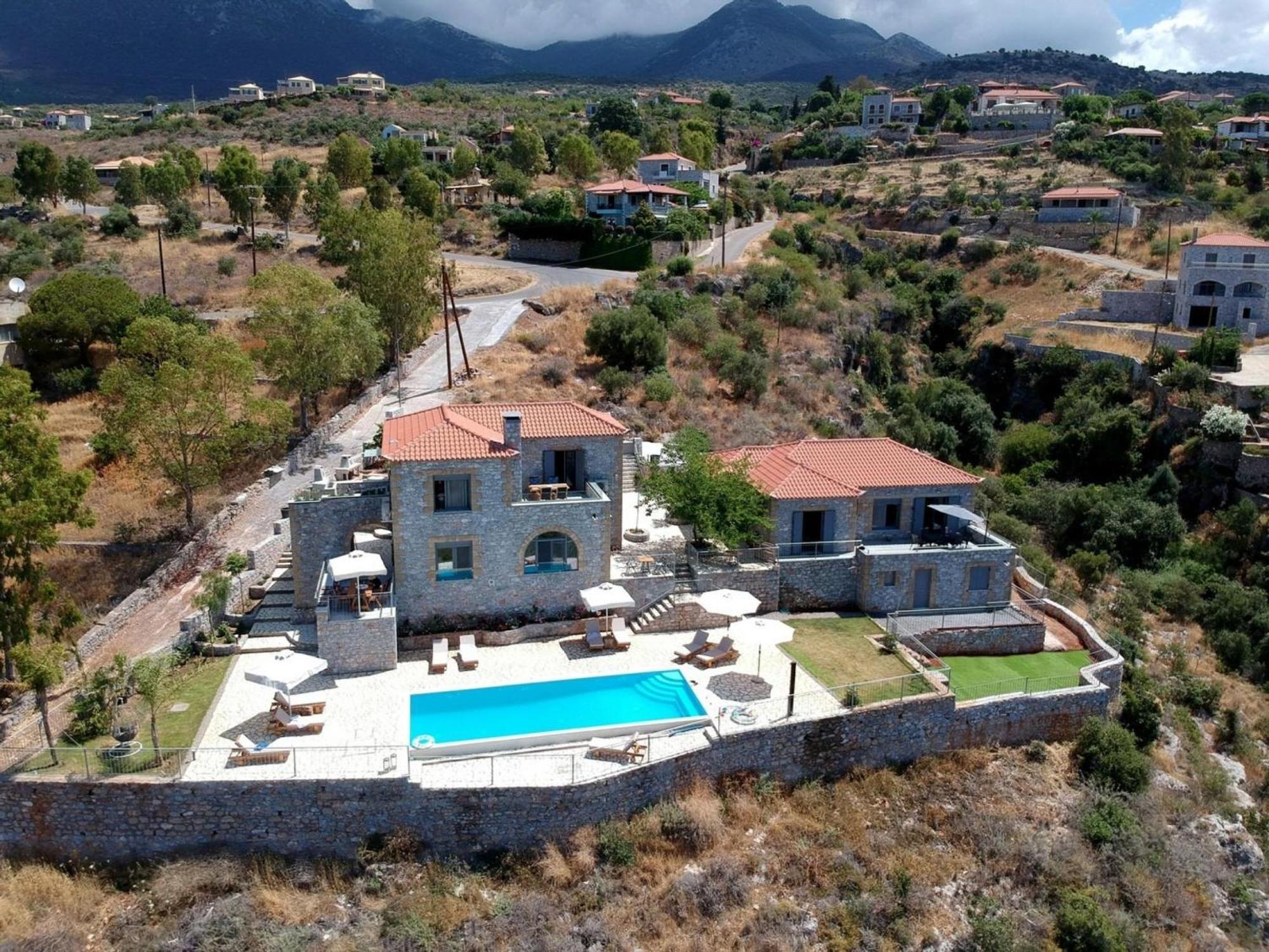 Irini Villa By Elrin Villas Mani Neokhorion  Bagian luar foto
